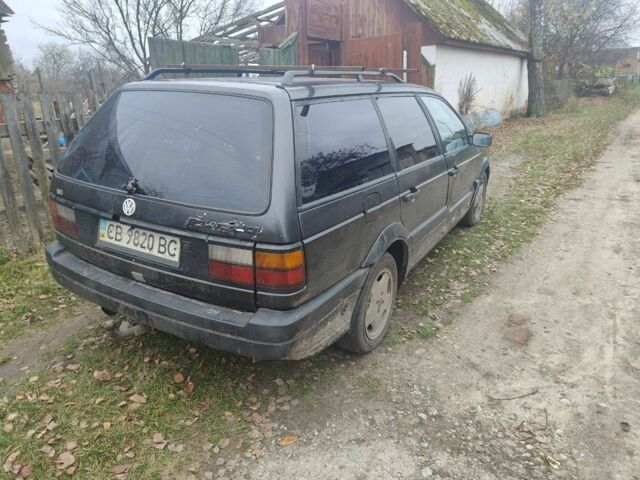 Черный Фольксваген Пассат, объемом двигателя 1.8 л и пробегом 250 тыс. км за 1400 $, фото 3 на Automoto.ua