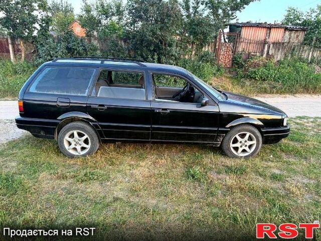 Черный Фольксваген Пассат, объемом двигателя 1.8 л и пробегом 100 тыс. км за 1550 $, фото 5 на Automoto.ua