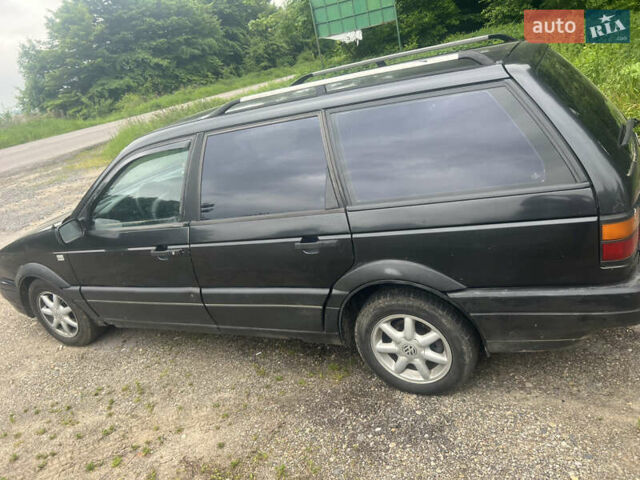 Черный Фольксваген Пассат, объемом двигателя 0 л и пробегом 350 тыс. км за 1800 $, фото 1 на Automoto.ua