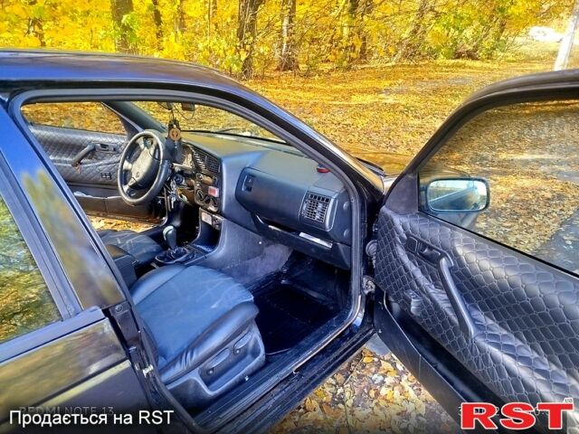 Черный Фольксваген Пассат, объемом двигателя 2 л и пробегом 330 тыс. км за 2500 $, фото 6 на Automoto.ua