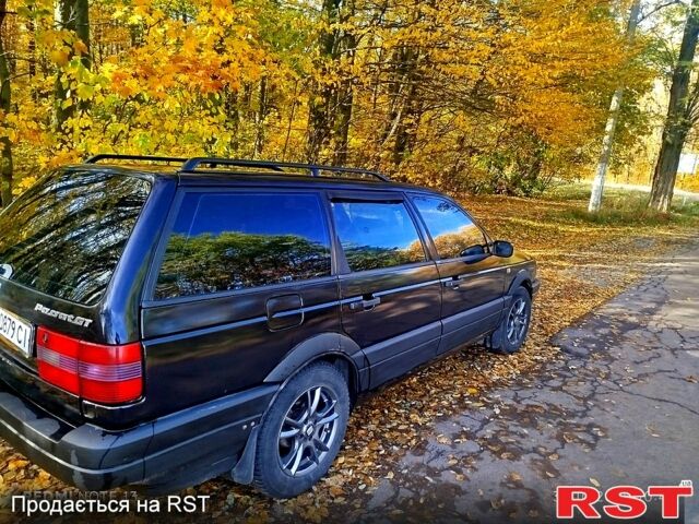 Черный Фольксваген Пассат, объемом двигателя 2 л и пробегом 330 тыс. км за 2500 $, фото 2 на Automoto.ua