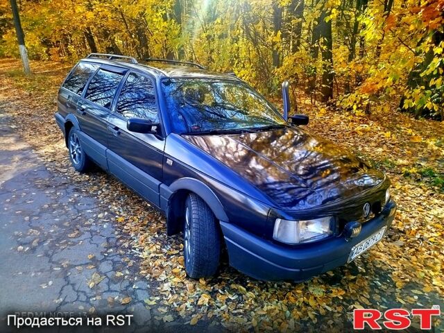 Черный Фольксваген Пассат, объемом двигателя 2 л и пробегом 330 тыс. км за 2500 $, фото 4 на Automoto.ua