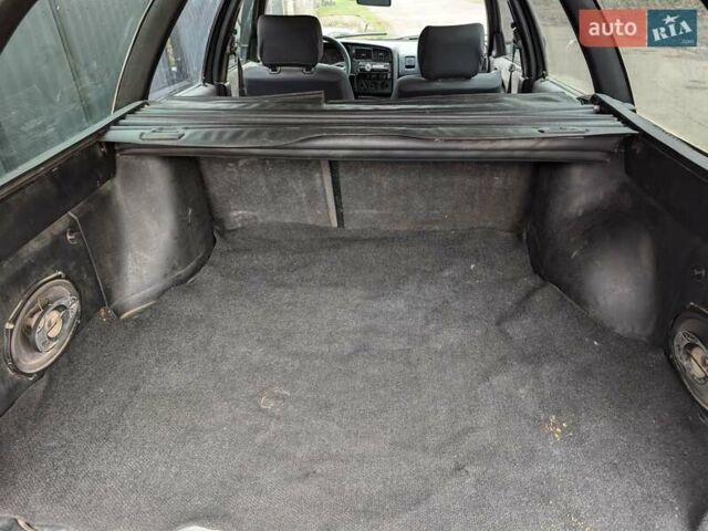 Чорний Фольксваген Пассат, об'ємом двигуна 2 л та пробігом 338 тис. км за 900 $, фото 4 на Automoto.ua