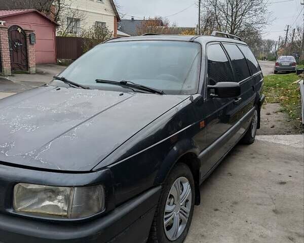 Чорний Фольксваген Пассат, об'ємом двигуна 2 л та пробігом 338 тис. км за 900 $, фото 1 на Automoto.ua