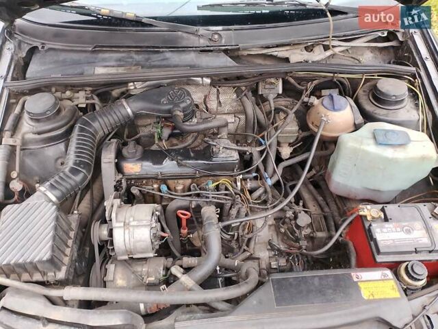 Черный Фольксваген Пассат, объемом двигателя 1.78 л и пробегом 241 тыс. км за 2251 $, фото 13 на Automoto.ua