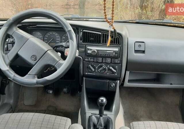 Черный Фольксваген Пассат, объемом двигателя 2 л и пробегом 496 тыс. км за 2000 $, фото 9 на Automoto.ua