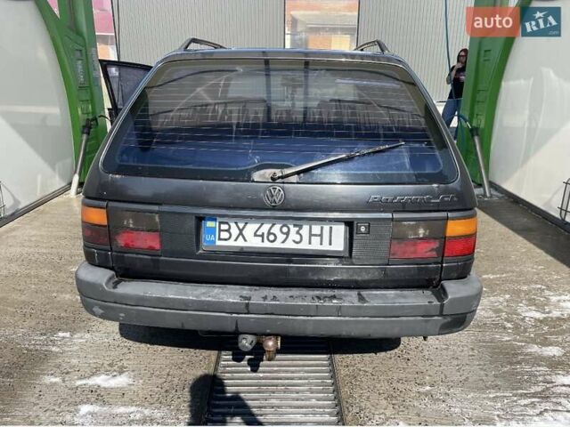 Черный Фольксваген Пассат, объемом двигателя 1.76 л и пробегом 270 тыс. км за 1500 $, фото 1 на Automoto.ua