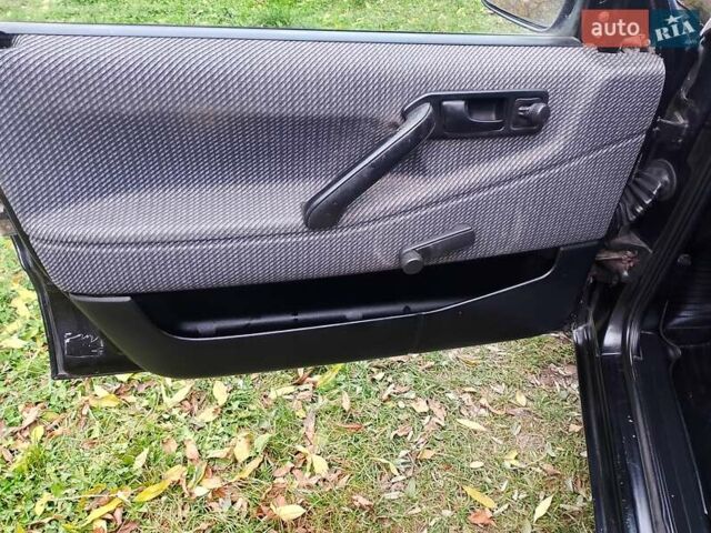 Черный Фольксваген Пассат, объемом двигателя 1.78 л и пробегом 241 тыс. км за 2251 $, фото 12 на Automoto.ua