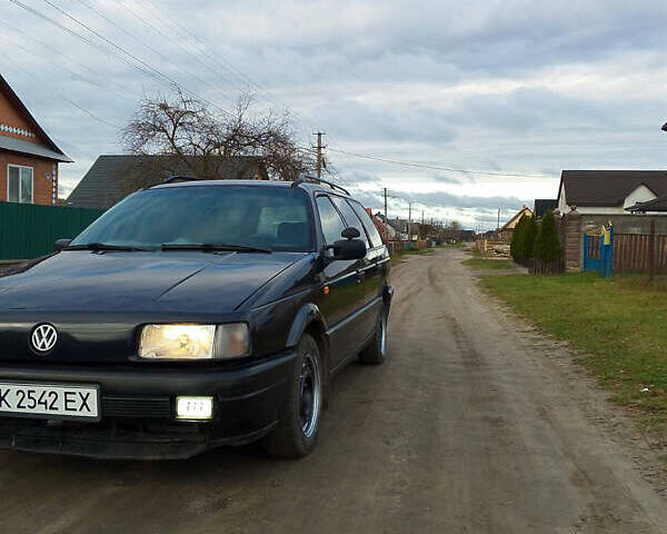 Черный Фольксваген Пассат, объемом двигателя 1.98 л и пробегом 220 тыс. км за 1599 $, фото 9 на Automoto.ua