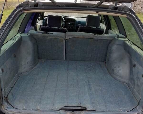 Черный Фольксваген Пассат, объемом двигателя 1.98 л и пробегом 89 тыс. км за 1699 $, фото 5 на Automoto.ua