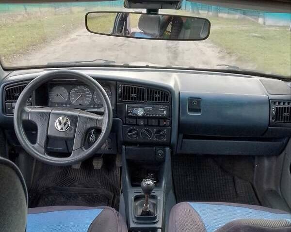 Черный Фольксваген Пассат, объемом двигателя 1.98 л и пробегом 89 тыс. км за 1699 $, фото 3 на Automoto.ua