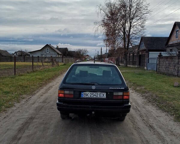 Черный Фольксваген Пассат, объемом двигателя 1.98 л и пробегом 220 тыс. км за 1599 $, фото 7 на Automoto.ua