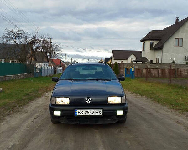 Черный Фольксваген Пассат, объемом двигателя 1.98 л и пробегом 220 тыс. км за 1599 $, фото 11 на Automoto.ua