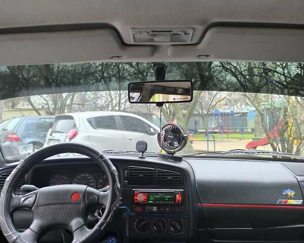 Чорний Фольксваген Пассат, об'ємом двигуна 1.98 л та пробігом 300 тис. км за 2800 $, фото 7 на Automoto.ua