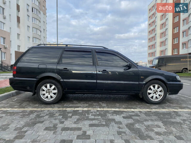 Чорний Фольксваген Пассат, об'ємом двигуна 1.8 л та пробігом 415 тис. км за 2299 $, фото 23 на Automoto.ua