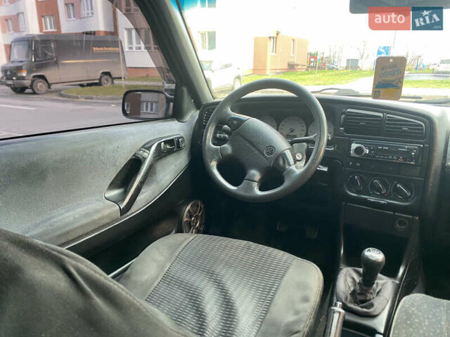 Чорний Фольксваген Пассат, об'ємом двигуна 1.8 л та пробігом 415 тис. км за 2299 $, фото 41 на Automoto.ua