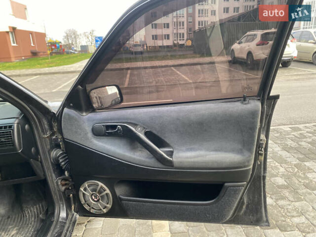 Чорний Фольксваген Пассат, об'ємом двигуна 1.8 л та пробігом 415 тис. км за 2299 $, фото 38 на Automoto.ua