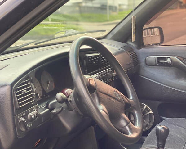 Чорний Фольксваген Пассат, об'ємом двигуна 1.8 л та пробігом 415 тис. км за 2299 $, фото 27 на Automoto.ua