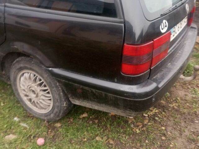 Чорний Фольксваген Пассат, об'ємом двигуна 2 л та пробігом 3 тис. км за 1100 $, фото 2 на Automoto.ua