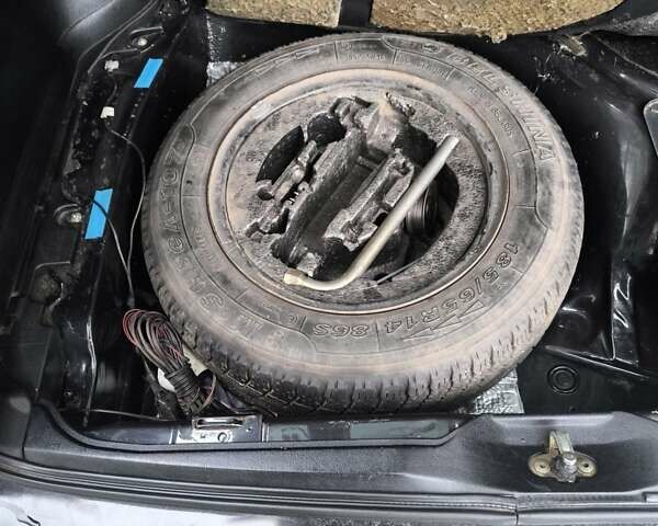 Чорний Фольксваген Пассат, об'ємом двигуна 1.98 л та пробігом 300 тис. км за 2800 $, фото 13 на Automoto.ua