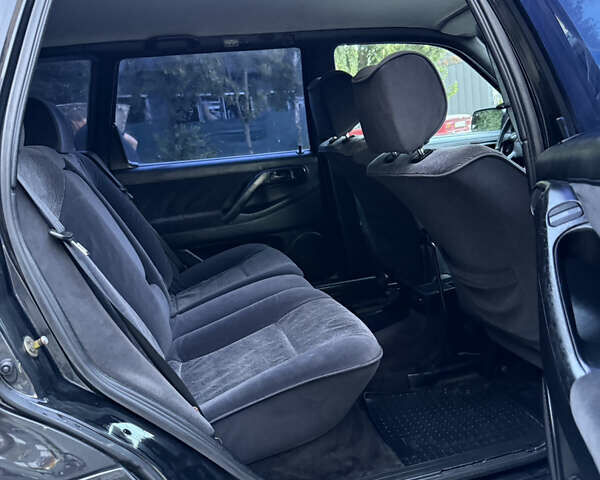 Черный Фольксваген Пассат, объемом двигателя 2.8 л и пробегом 274 тыс. км за 2650 $, фото 23 на Automoto.ua