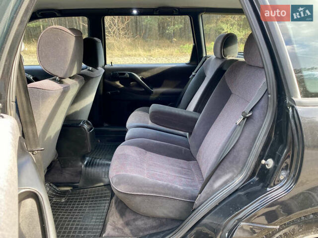 Черный Фольксваген Пассат, объемом двигателя 2 л и пробегом 330 тыс. км за 3550 $, фото 30 на Automoto.ua