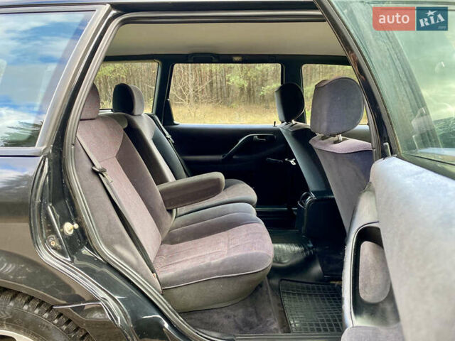 Черный Фольксваген Пассат, объемом двигателя 2 л и пробегом 330 тыс. км за 3550 $, фото 23 на Automoto.ua