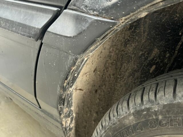 Черный Фольксваген Пассат, объемом двигателя 1.8 л и пробегом 450 тыс. км за 1800 $, фото 7 на Automoto.ua