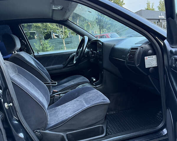 Черный Фольксваген Пассат, объемом двигателя 2.8 л и пробегом 274 тыс. км за 2650 $, фото 18 на Automoto.ua