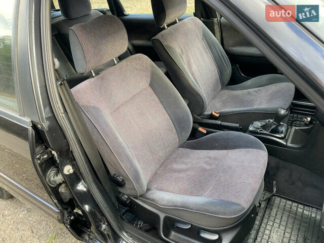 Черный Фольксваген Пассат, объемом двигателя 2 л и пробегом 330 тыс. км за 3550 $, фото 19 на Automoto.ua