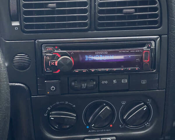 Черный Фольксваген Пассат, объемом двигателя 2 л и пробегом 330 тыс. км за 3550 $, фото 35 на Automoto.ua