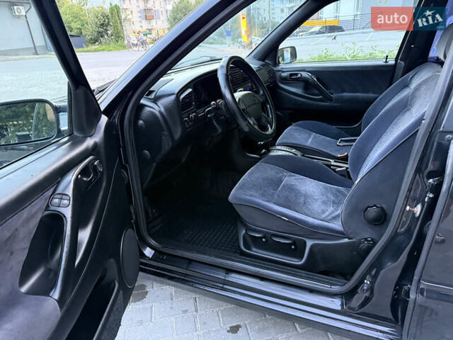 Черный Фольксваген Пассат, объемом двигателя 2.8 л и пробегом 274 тыс. км за 2500 $, фото 29 на Automoto.ua