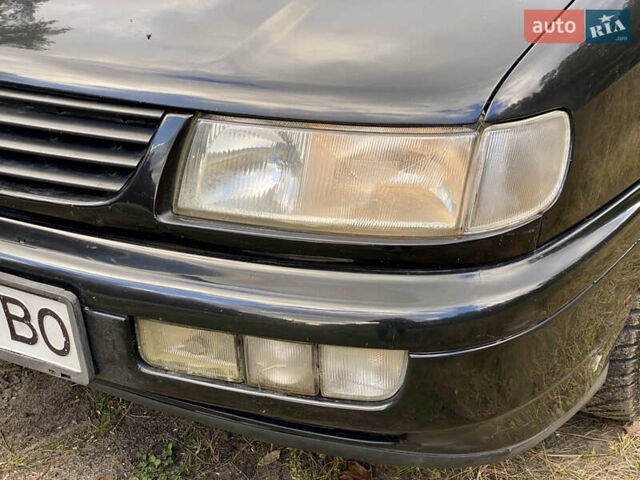 Черный Фольксваген Пассат, объемом двигателя 2 л и пробегом 330 тыс. км за 3550 $, фото 46 на Automoto.ua