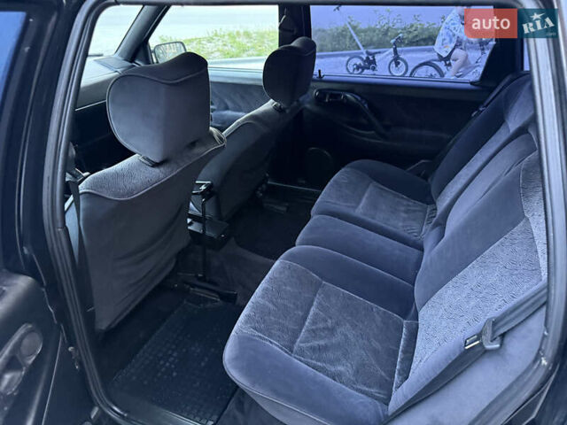 Черный Фольксваген Пассат, объемом двигателя 2.8 л и пробегом 274 тыс. км за 2500 $, фото 24 на Automoto.ua