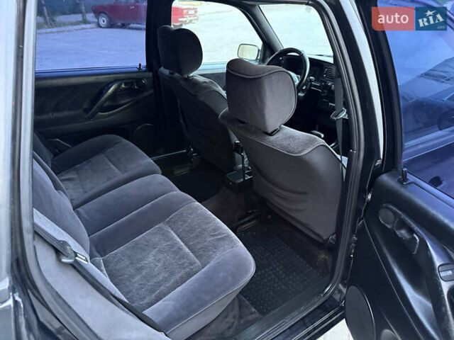 Черный Фольксваген Пассат, объемом двигателя 2.8 л и пробегом 274 тыс. км за 2000 $, фото 19 на Automoto.ua