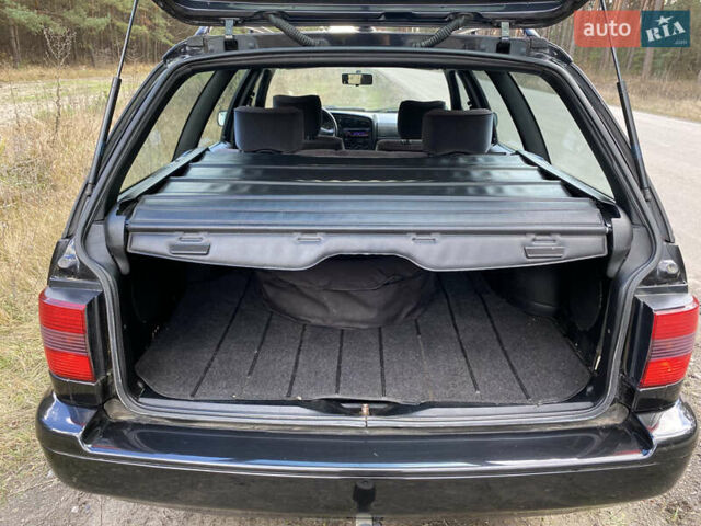 Черный Фольксваген Пассат, объемом двигателя 2 л и пробегом 330 тыс. км за 3550 $, фото 42 на Automoto.ua