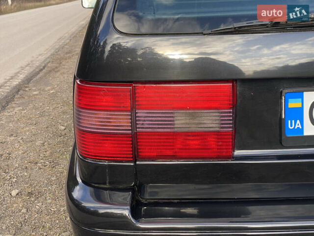 Черный Фольксваген Пассат, объемом двигателя 2 л и пробегом 330 тыс. км за 3550 $, фото 47 на Automoto.ua