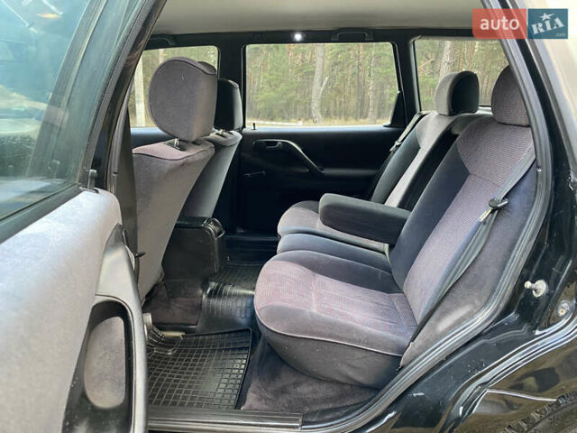 Черный Фольксваген Пассат, объемом двигателя 2 л и пробегом 330 тыс. км за 3550 $, фото 25 на Automoto.ua