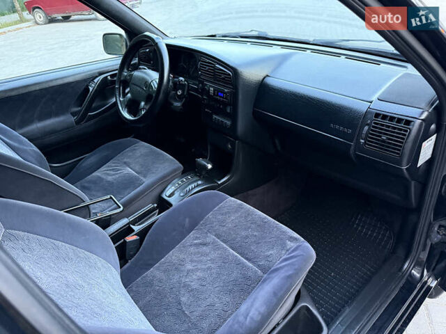 Черный Фольксваген Пассат, объемом двигателя 2.8 л и пробегом 274 тыс. км за 2000 $, фото 14 на Automoto.ua