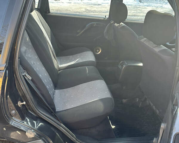 Черный Фольксваген Пассат, объемом двигателя 1.8 л и пробегом 300 тыс. км за 2500 $, фото 22 на Automoto.ua