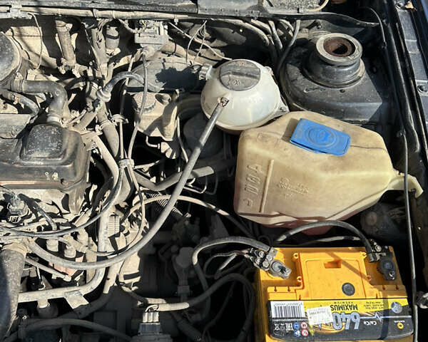 Черный Фольксваген Пассат, объемом двигателя 1.8 л и пробегом 300 тыс. км за 2500 $, фото 38 на Automoto.ua