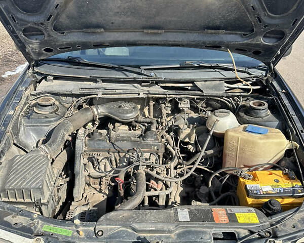 Черный Фольксваген Пассат, объемом двигателя 1.8 л и пробегом 300 тыс. км за 2500 $, фото 36 на Automoto.ua