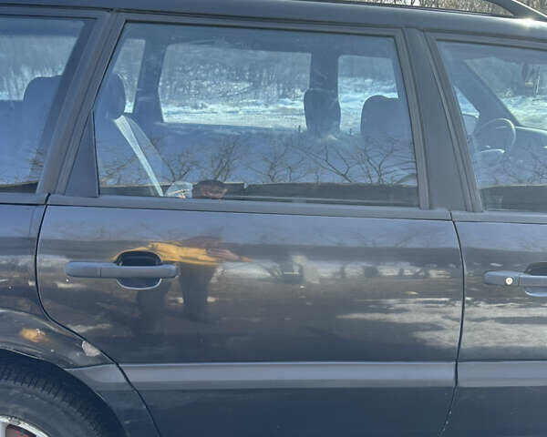 Черный Фольксваген Пассат, объемом двигателя 1.8 л и пробегом 300 тыс. км за 2500 $, фото 6 на Automoto.ua