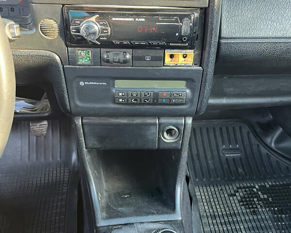 Чорний Фольксваген Пассат, об'ємом двигуна 1.98 л та пробігом 735 тис. км за 2400 $, фото 3 на Automoto.ua