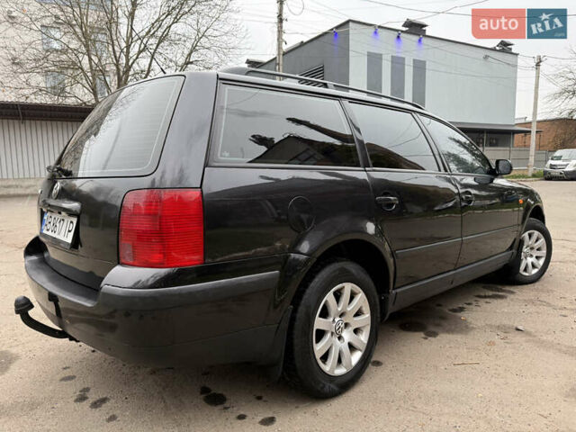 Черный Фольксваген Пассат, объемом двигателя 1.6 л и пробегом 335 тыс. км за 2999 $, фото 5 на Automoto.ua