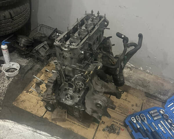 Черный Фольксваген Пассат, объемом двигателя 1.6 л и пробегом 350 тыс. км за 3200 $, фото 18 на Automoto.ua