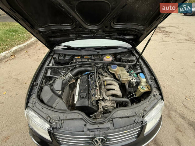 Черный Фольксваген Пассат, объемом двигателя 1.6 л и пробегом 335 тыс. км за 2999 $, фото 12 на Automoto.ua