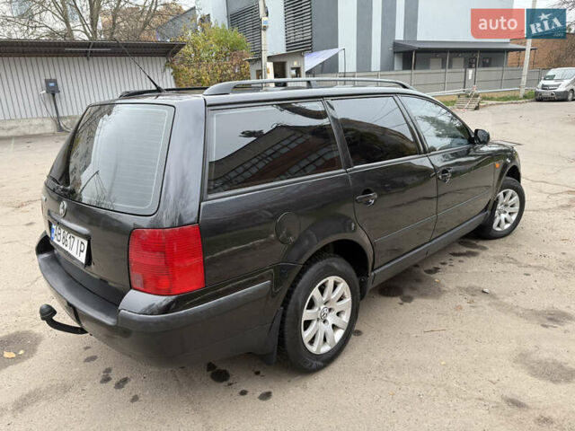 Черный Фольксваген Пассат, объемом двигателя 1.6 л и пробегом 335 тыс. км за 2999 $, фото 4 на Automoto.ua