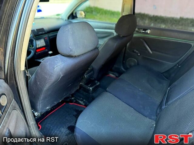 Черный Фольксваген Пассат, объемом двигателя 1.6 л и пробегом 347 тыс. км за 2700 $, фото 5 на Automoto.ua