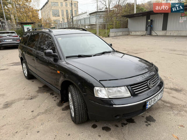 Черный Фольксваген Пассат, объемом двигателя 1.6 л и пробегом 335 тыс. км за 2999 $, фото 3 на Automoto.ua